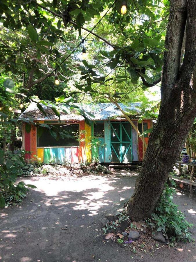 Rainbow Caravan Hostel Las Pilas Eksteriør bilde