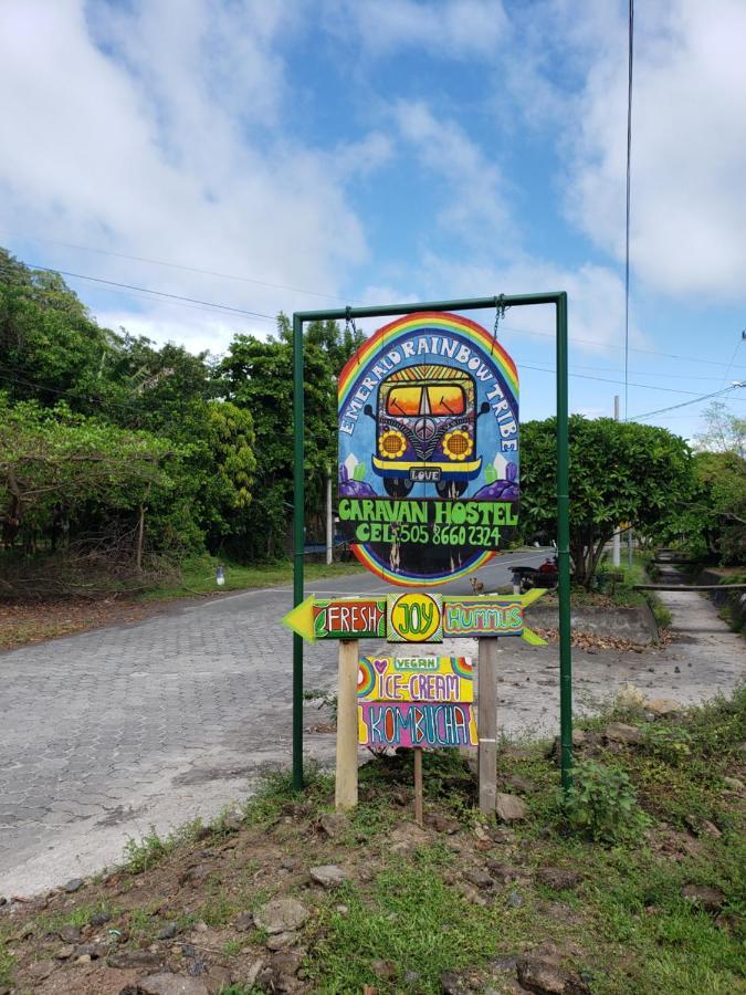 Rainbow Caravan Hostel Las Pilas Eksteriør bilde