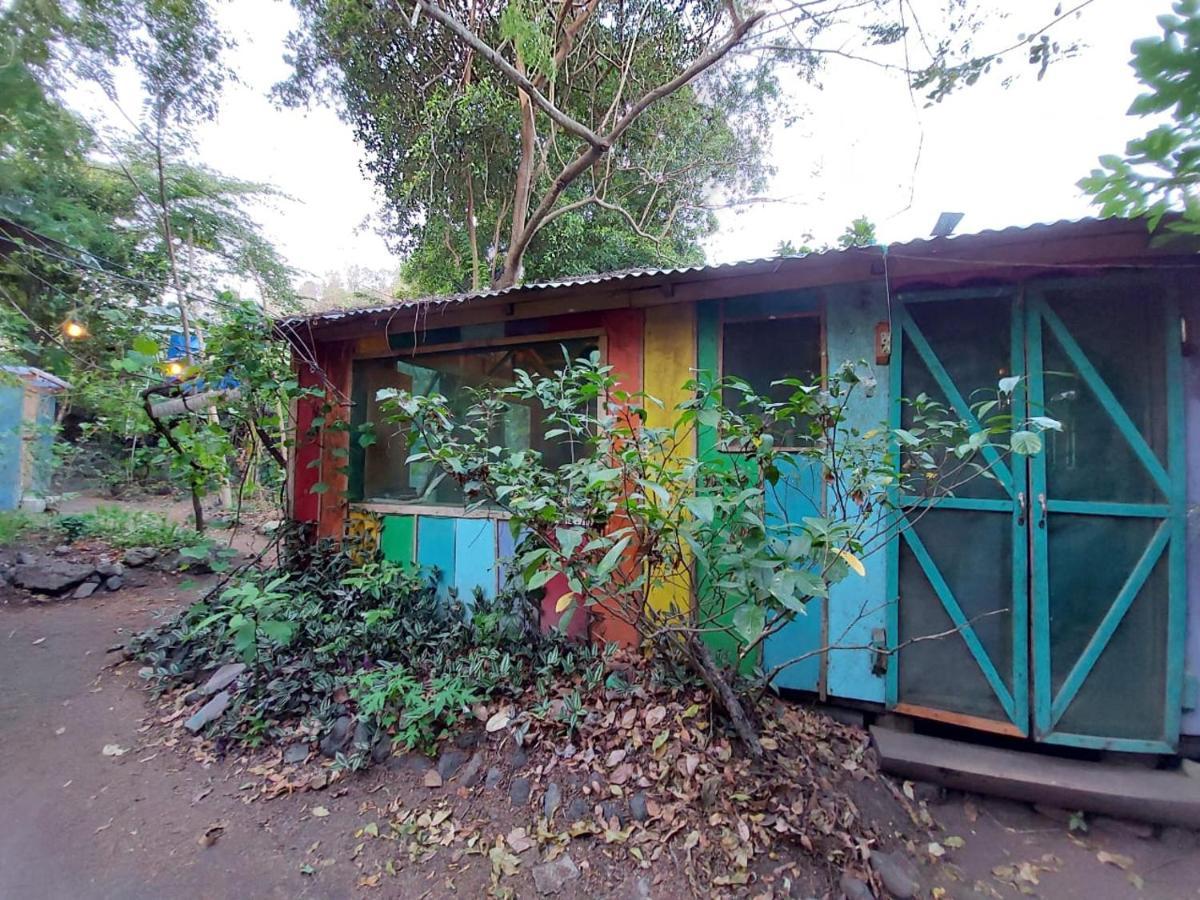 Rainbow Caravan Hostel Las Pilas Eksteriør bilde
